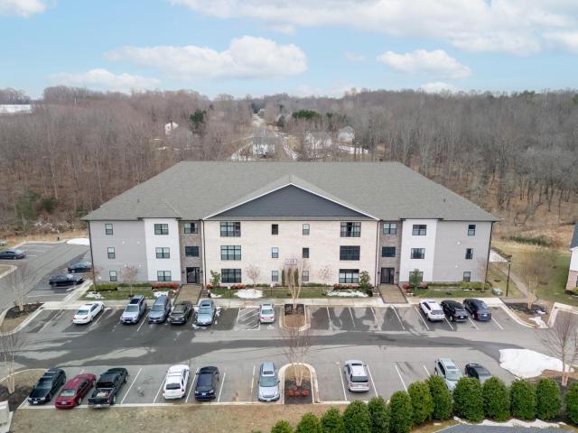 1301 Stoney Ridge Blvd #208