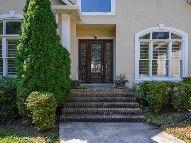 1301 Stratford Court