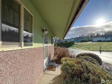 1301 S 3rd Ave, Unit 9B, Sequim, WA 98382 | MLS #2466