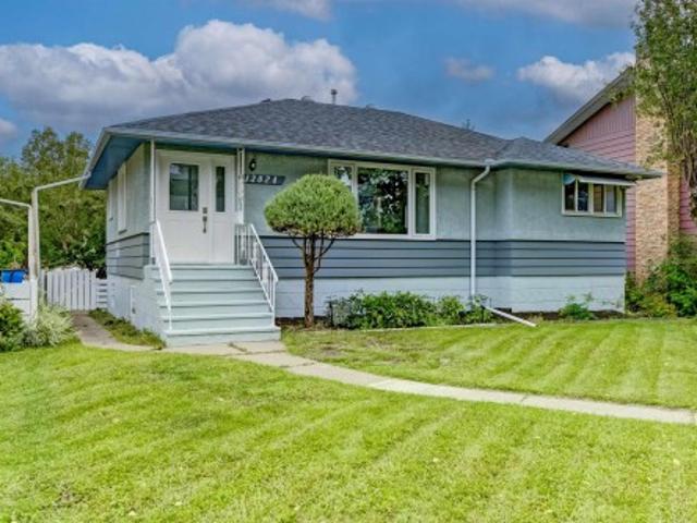 13024 Sherbrooke Avenue Nw, Edmonton, AB, T5L 4E8 house for sale | Listing ID E4508 | Royal LePage