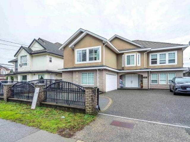1302 Avenue, Surrey, BC, V3W 2E5 house for sale | Listing ID R3136 | Royal LePage