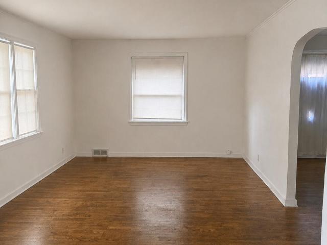 1302 Dakota Street