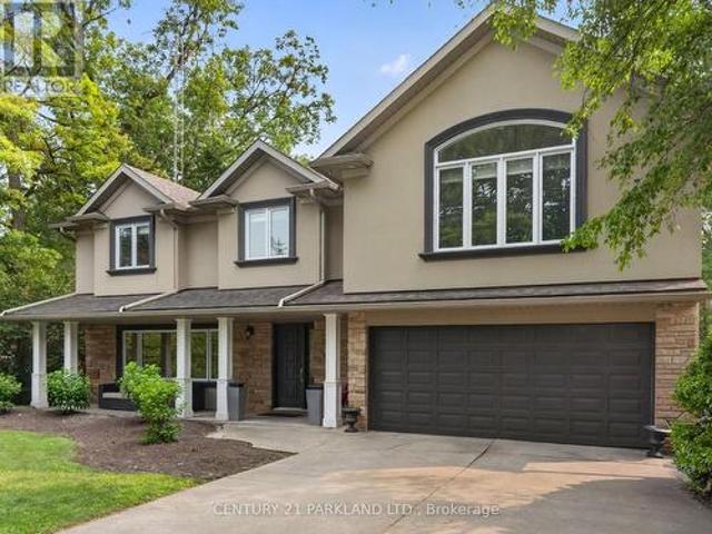 1302 Hillview Crescent, Oakville, ON, L6H 2C7 house for sale | Listing ID W13814 | Royal LePage