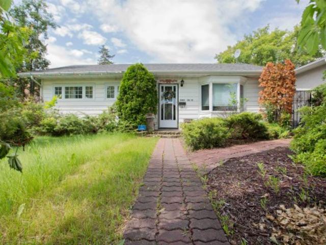 13032 Street Nw, Edmonton, AB, T5E 5N9 house for sale | Listing ID E4509 | Royal LePage