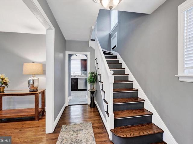 1303 E 36Th