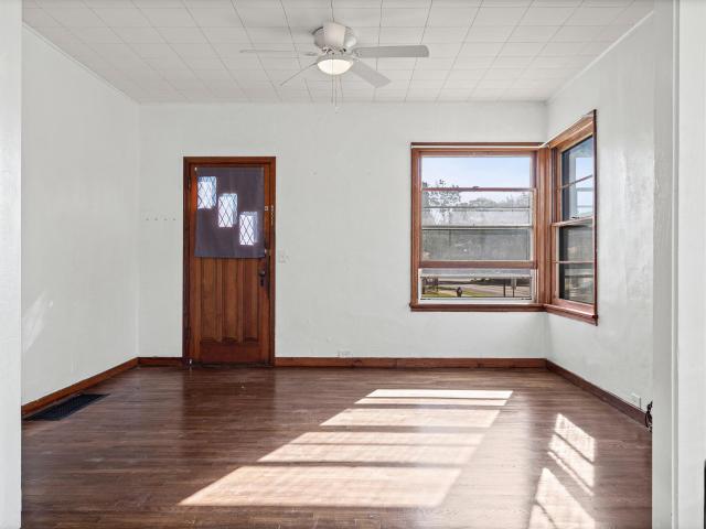 1303 Kane St