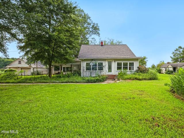 1303 Turnpike Road