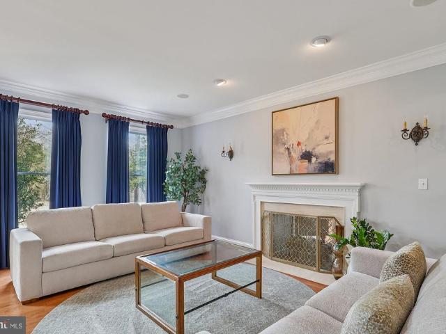 1303 Windsor Ridge Lane