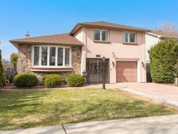 Etobicoke West Mall, Toronto, Ontario