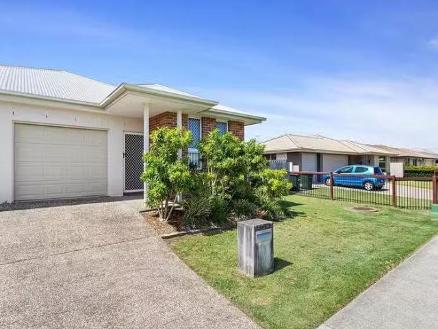 1/30 Adam Street, Beachmere, QLD 4510