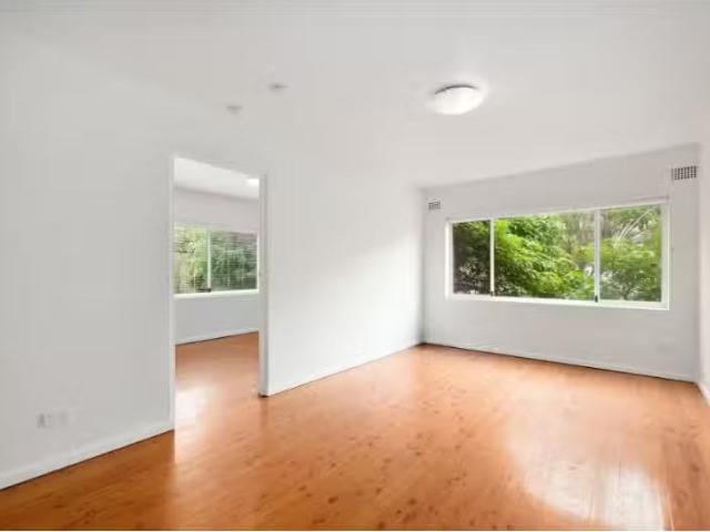 1/30 Augusta Road, Manly Apartment for rent Listed by Michael.