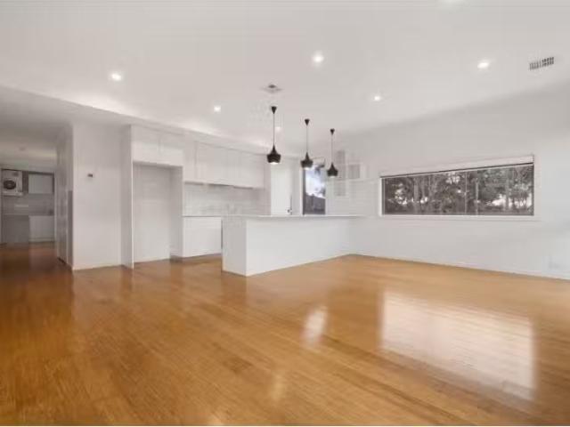 1/30 Aurora Close, Mawson House for rent Listed by Client Con.