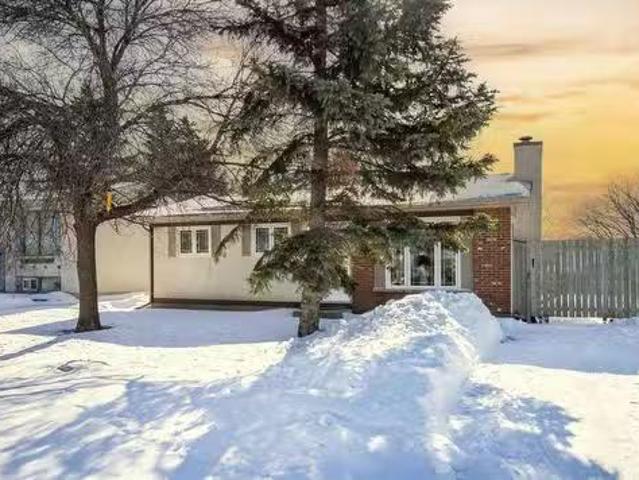 130 Balaban Place, Winnipeg, MB, R2C 4A4 house for sale Lis.