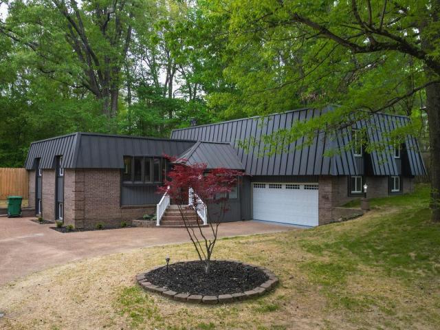 130 Garland Drive