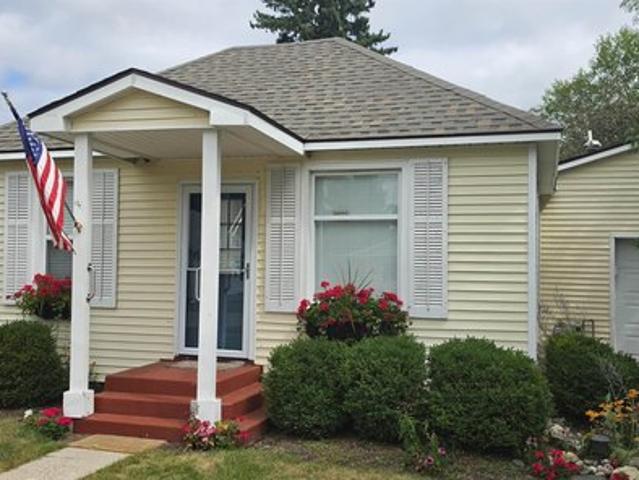130 Grant St, East Tawas, MI 48730