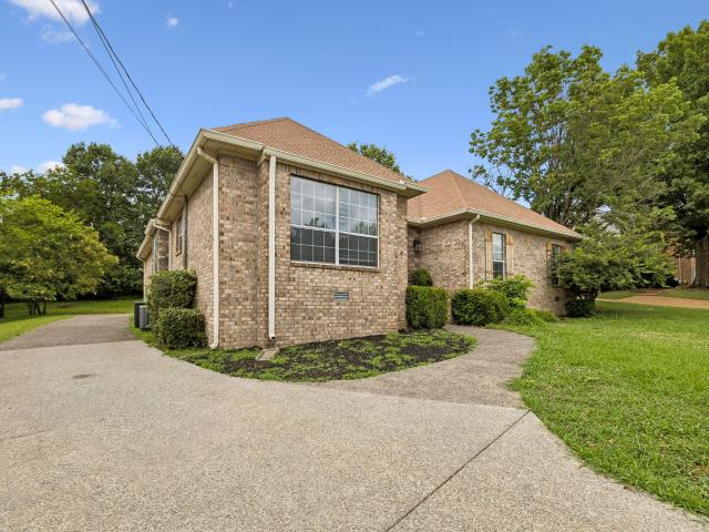 130 Devonshire Trl