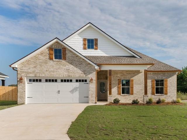 130 Early Dr, Byron, GA 31008