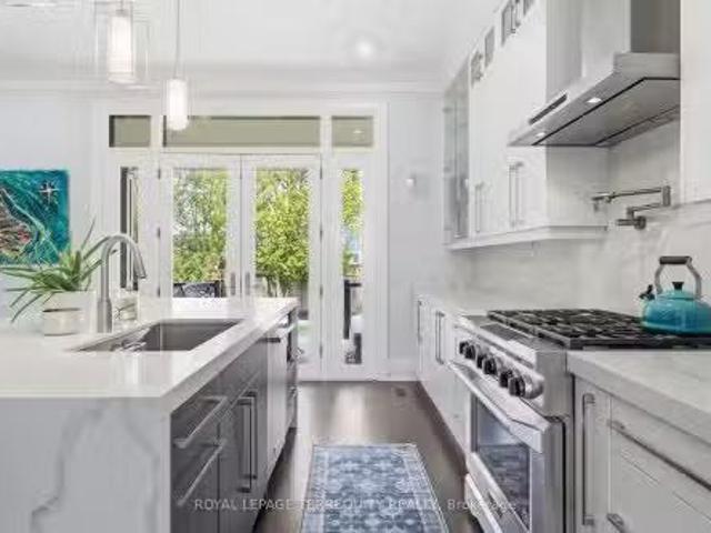 130 Edgecroft Road, Toronto, ON, M8Z 2C3 house for sale Lis.