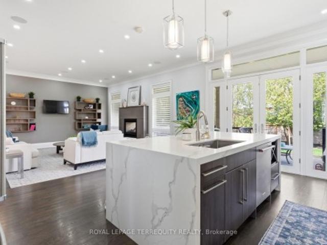 130 Edgecroft Road, Toronto, ON, M8Z 2C3 house for sale | Listing ID W13523 | Royal LePage