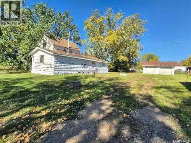 130 Forsyth Street, Radville, SK, S0C 2G0 house for sale Li.