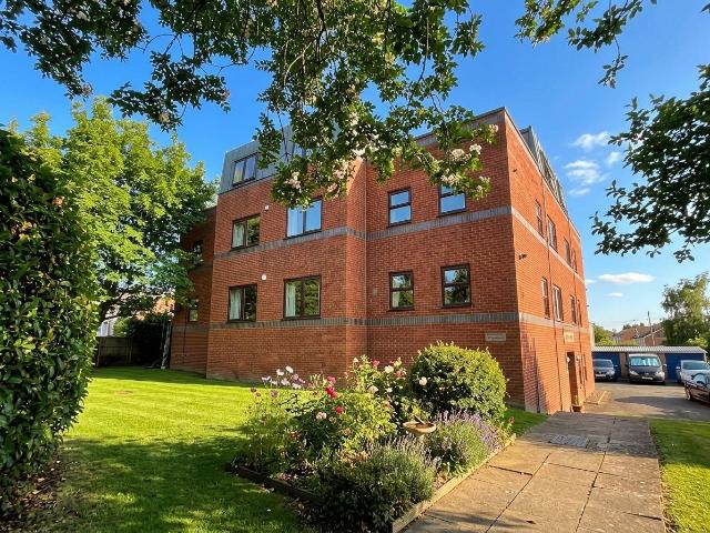 130 Hales Road, Cheltenham GL52, 2 bed flat to rent, £1,200 pcm | PrimeLocation