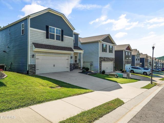 130 Harbour Pointe Lane