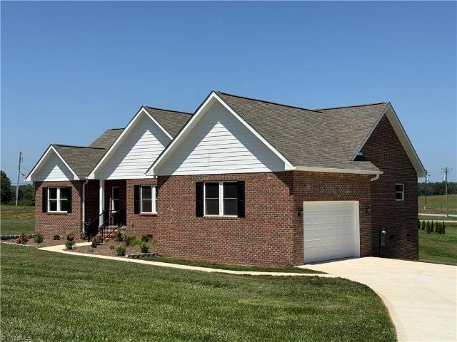 130 Oak Pointe Lane