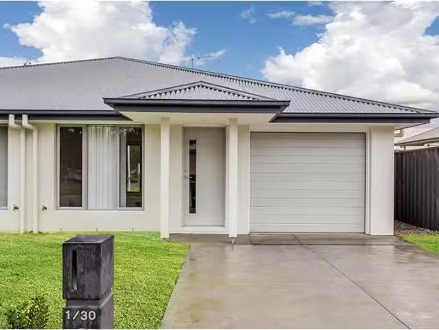 1/30 Lancaster Street, Thornton Townhouse for rent Listed by.