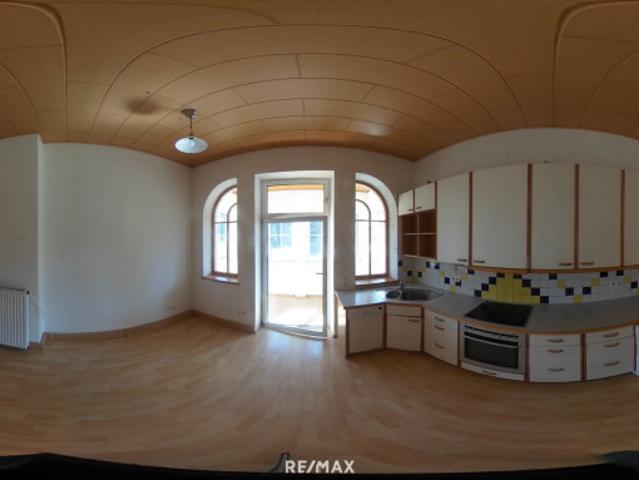 130 m ² große Traumwohnung mit Schlossbergblick