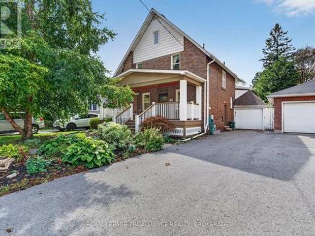 130 Macdonnell Street, Kingston Central City East, ON, K7L 4B8 house for sale | Listing ID X13838 | Royal LePage