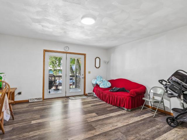 130 N 12th Pl