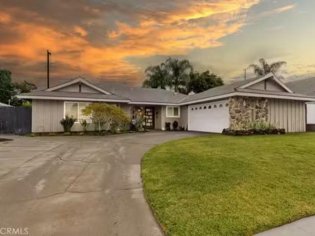 130 N LOHRUM LN, ANAHEIM, CA 92807