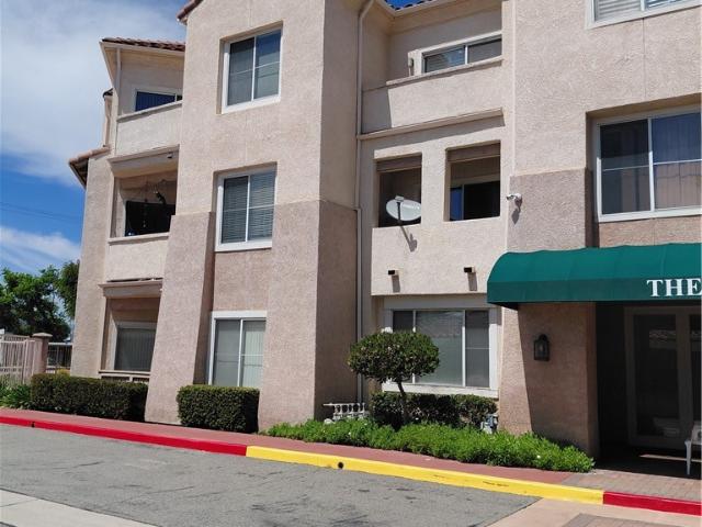 130 S Barranca Ave, Unit 206, West Covina, CA 91791 | MLS #CV26081 MR