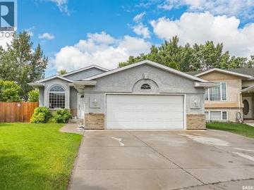 130 Strumm Terrace, Saskatoon, SK, S7M 5V4 house for sale | Listing ID SK040527 | Royal LePage