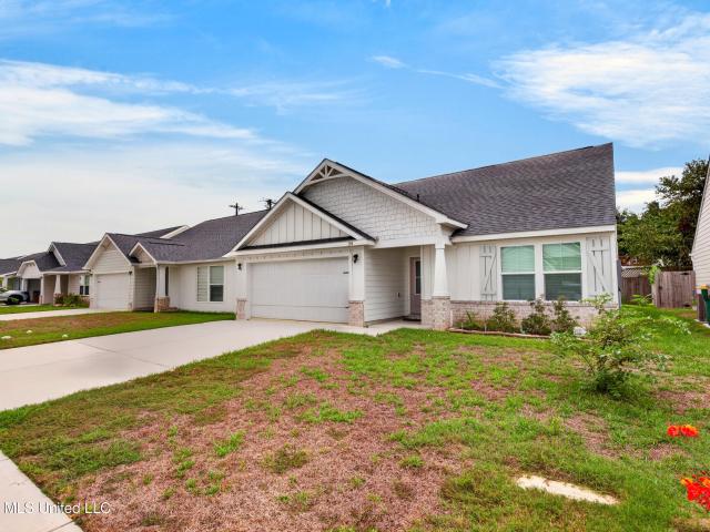 130 Pointe Breeze Way