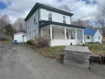 130 Queen St, Woodstock, NB, E7M 2N3 house for sale Listing.