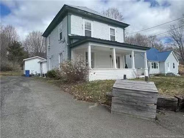 130 Queen St, Woodstock, NB, E7M 2N3 house for sale Listing.