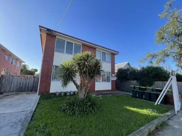 1/30 Woolton Avenue, Thornbury, VIC 3071