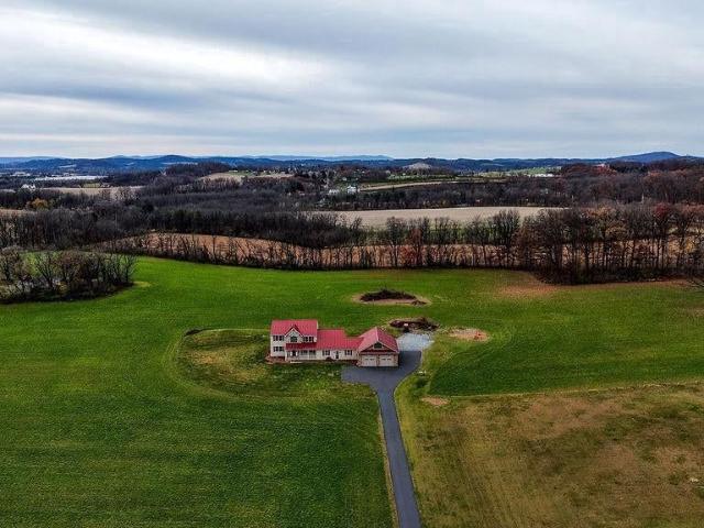 130 Troxel Rd, Shoemakersville, PA