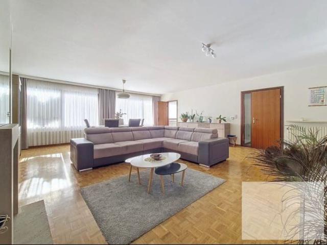 130m2 3 Bedroom Apartment for rent Brussels