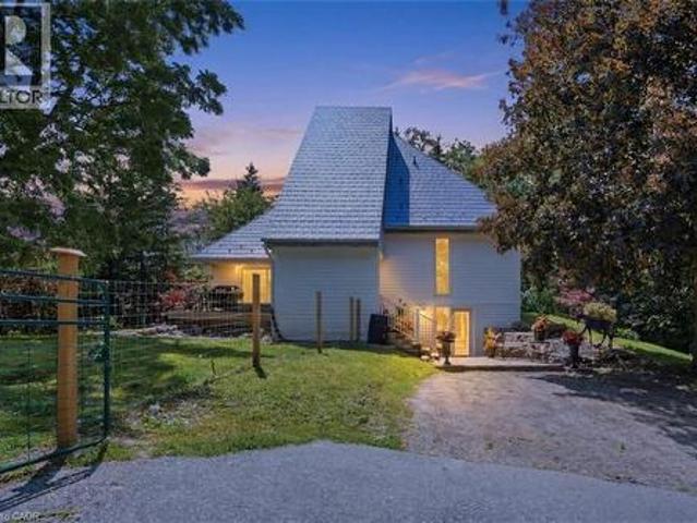 1314 Safari Road, Hamilton, ON, L8B 1A4 house for sale | Listing ID 40843 | Royal LePage