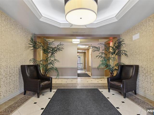 1314 The Plaza