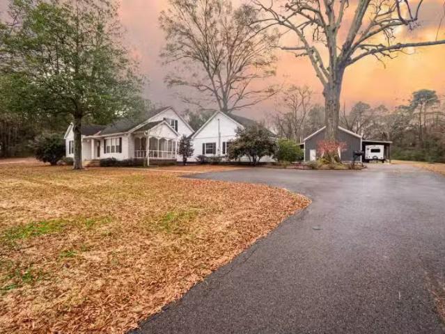 1315 MOUNT HOLLY RD, EL DORADO, AR 71730