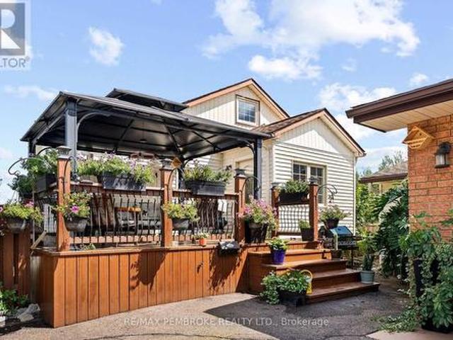 1315 Blakely Crescent W, Pembroke, ON, K8A 6Z9 house for sale | Listing ID X13721 | Royal LePage