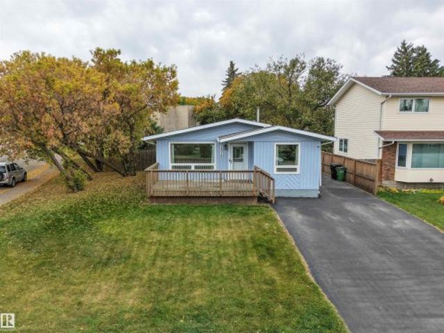 1315 Knottwood Road E Nw, Edmonton, AB, T6K 2K5 house for sale | Listing ID E4510 | Royal LePage