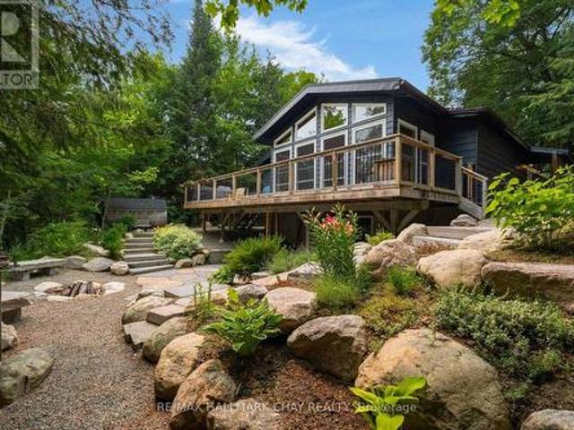 1315 Wolf Circle, Algonquin Highlands, ON, P0A 1E0 Luxury House for sale | Listing ID X13583 | Royal LePage Carriage Trade Luxury Properties