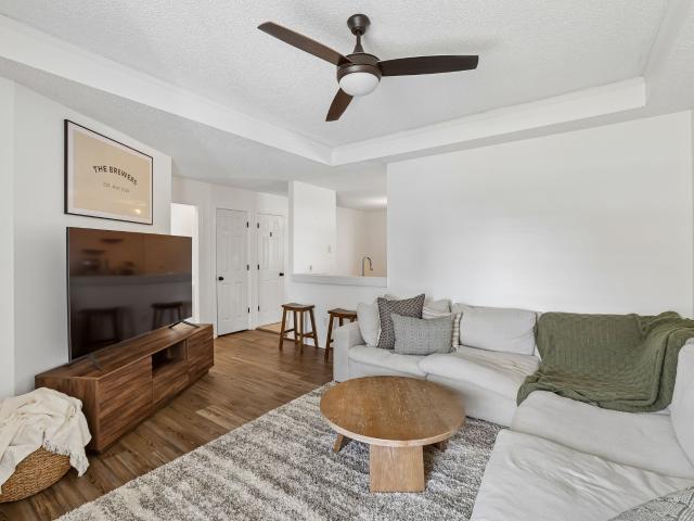 1316 Raden Dr