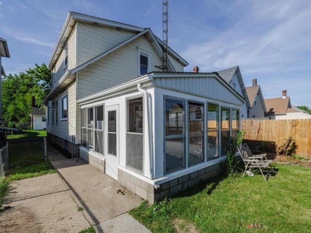 1316 W Osborne Street