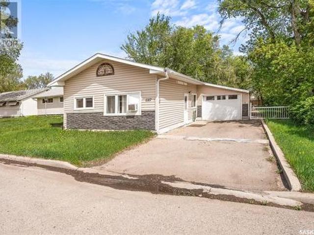 1317 Connaught Avenue, Moose Jaw, SK, S6H 4B9 house for sale | Listing ID SK013829 | Royal LePage