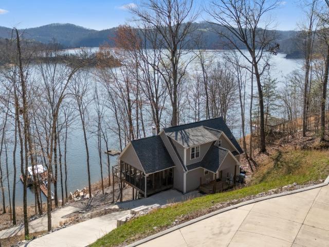 1317 Lakeview Drive